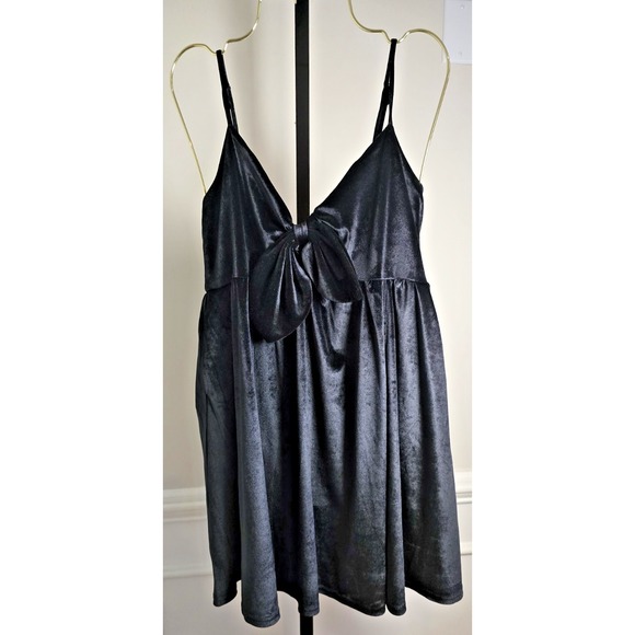 TCEC Women's M Black Mini Dress Spaghetti Straps Bow Pockets Smocking Velour - Picture 3 of 16